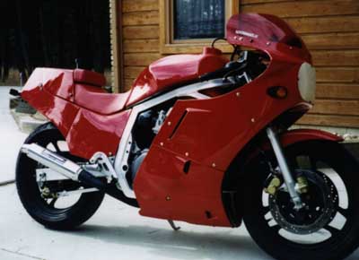 Vintage Red GSX-R 750