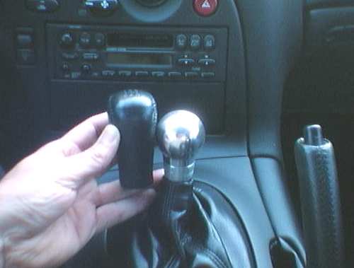 knob_compare.jpg (8367 bytes)